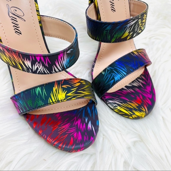 Multi patterned iridescent heel - Picture 4 of 6